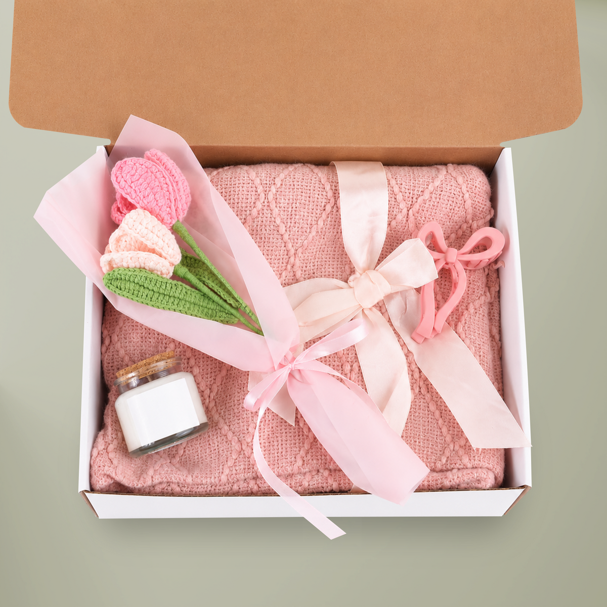 Blush & Bloom – personalisierbares 4-teiliges Cozy Geschenkset 🌸🕯️