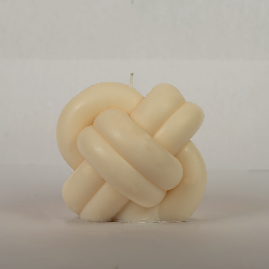 Cozy Knoten-Kerze
